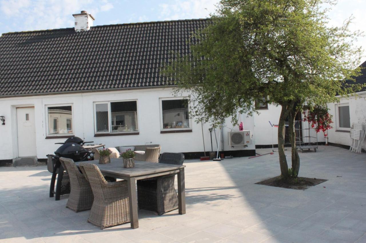 Motel Hune Apartments Blokhus Bagian luar foto