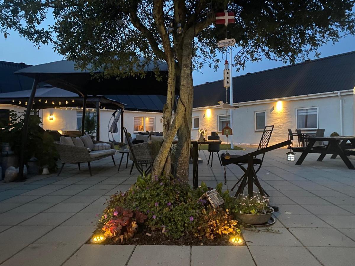 Motel Hune Apartments Blokhus Bagian luar foto